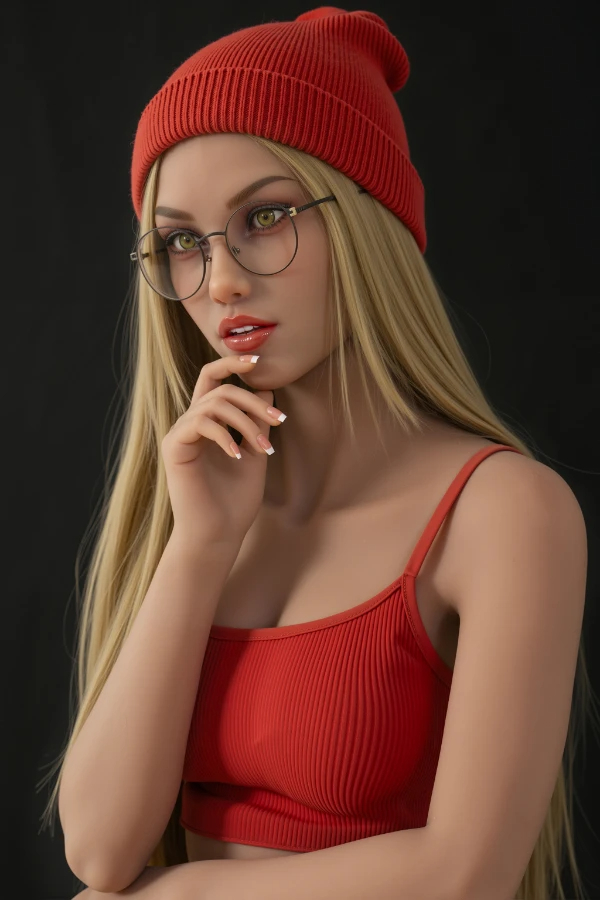 erotische Liebespuppe mit Brille und elegantem Ausdruck