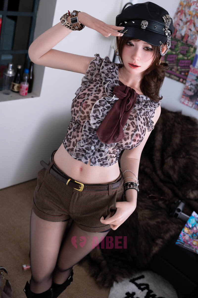 Silikon Sexpuppe Yuna in 167cm E Cup