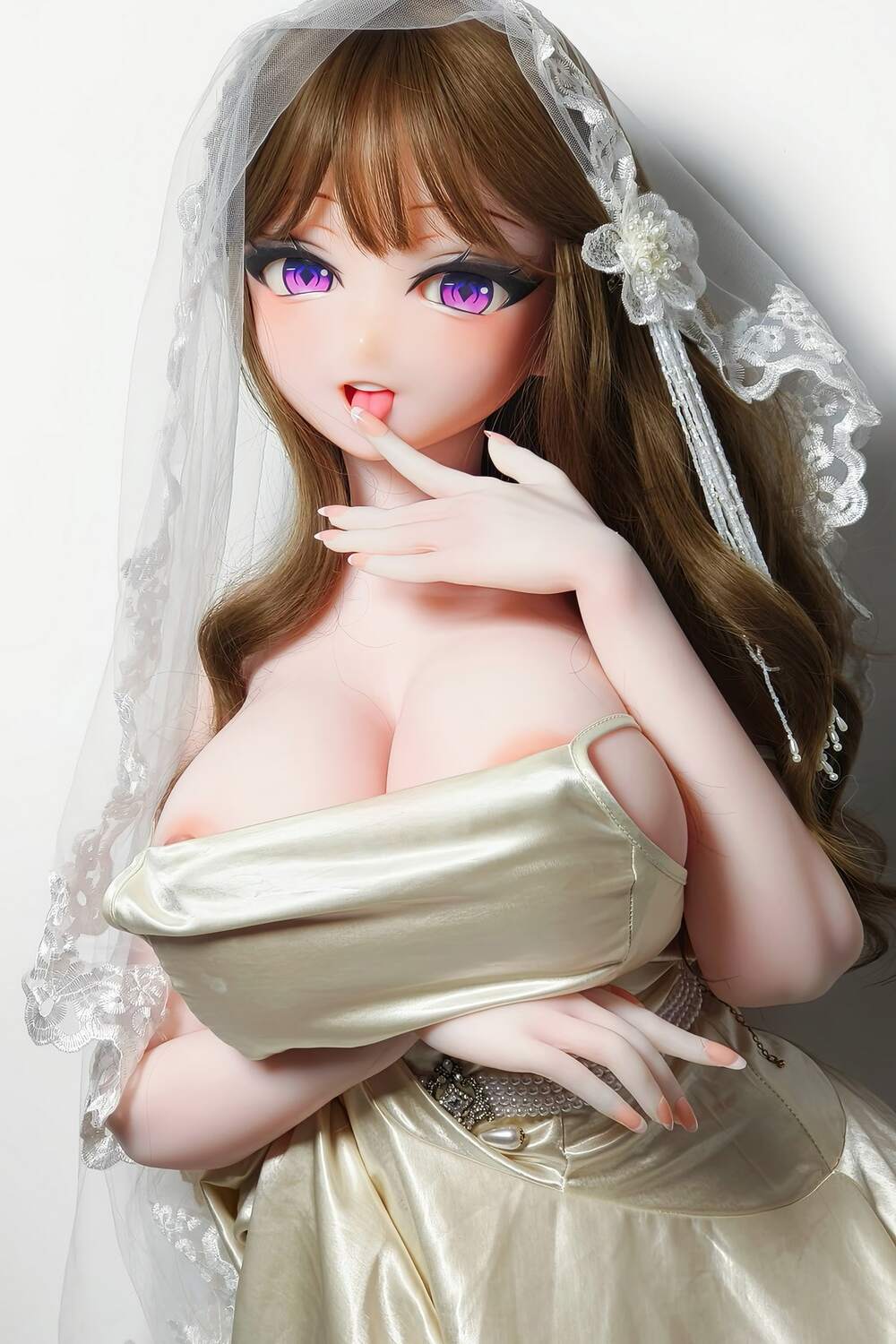 Anime Sexdoll Asakura Marie mit elegantem Brautkleid und zartem Spitzenschleier
