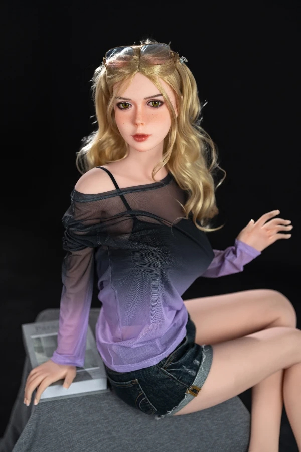 Blonde Galaxy Sex puppe im Alltag-Outfit – realistische Sex Doll