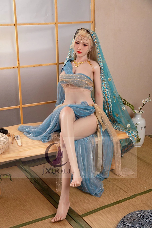 Sexpuppe Arabella im blauen Kleid mit Schleier