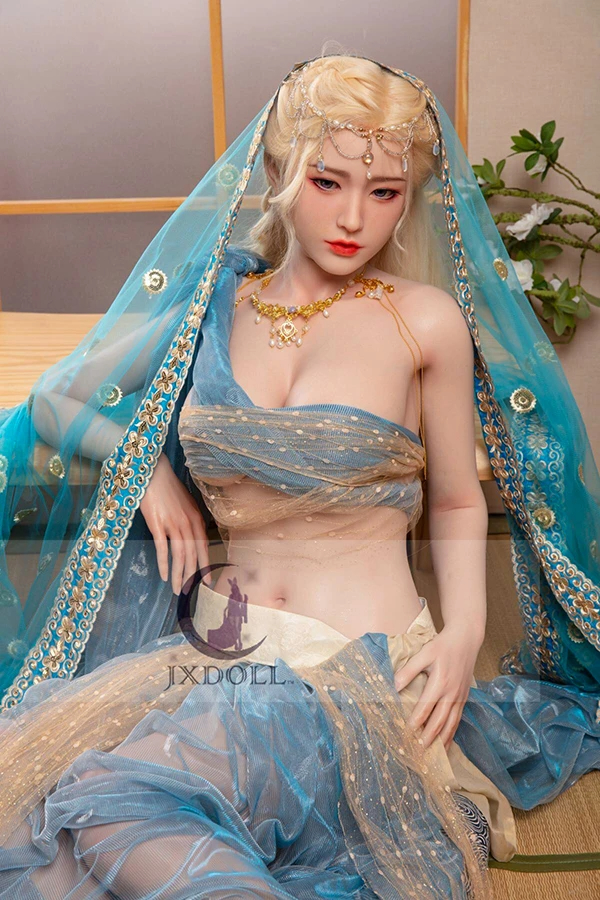 Blonde sexy sexdoll im klassischen Stil
