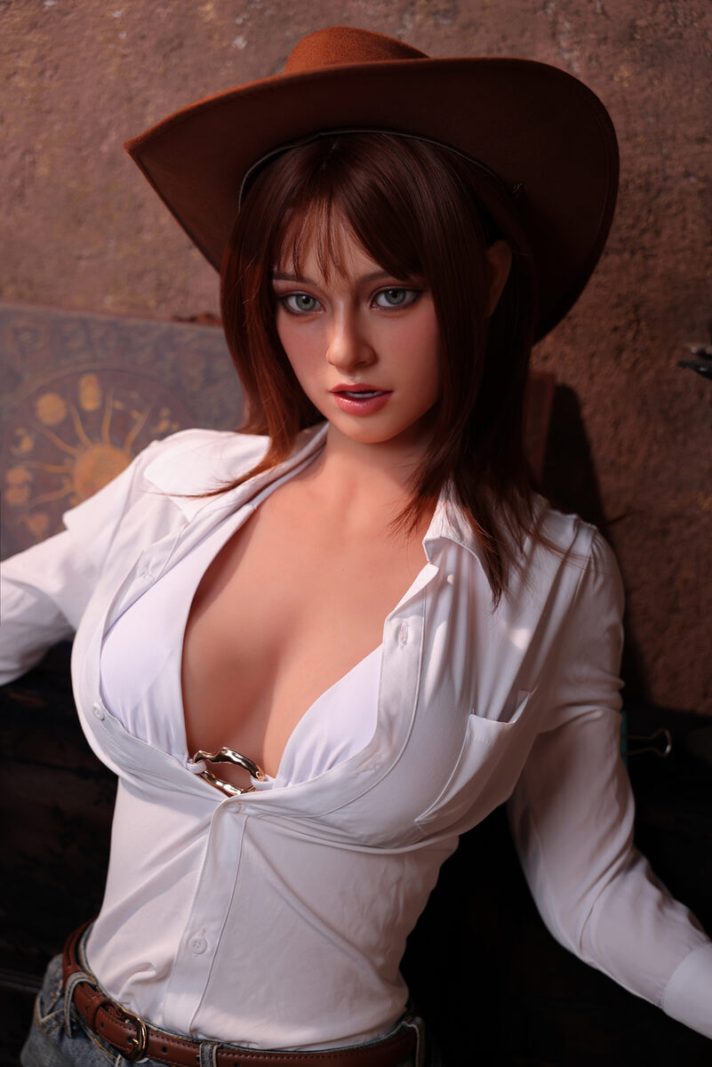 Cowgirl Sexpuppe Vanessa mit weißer Bluse und braunem Cowboyhut