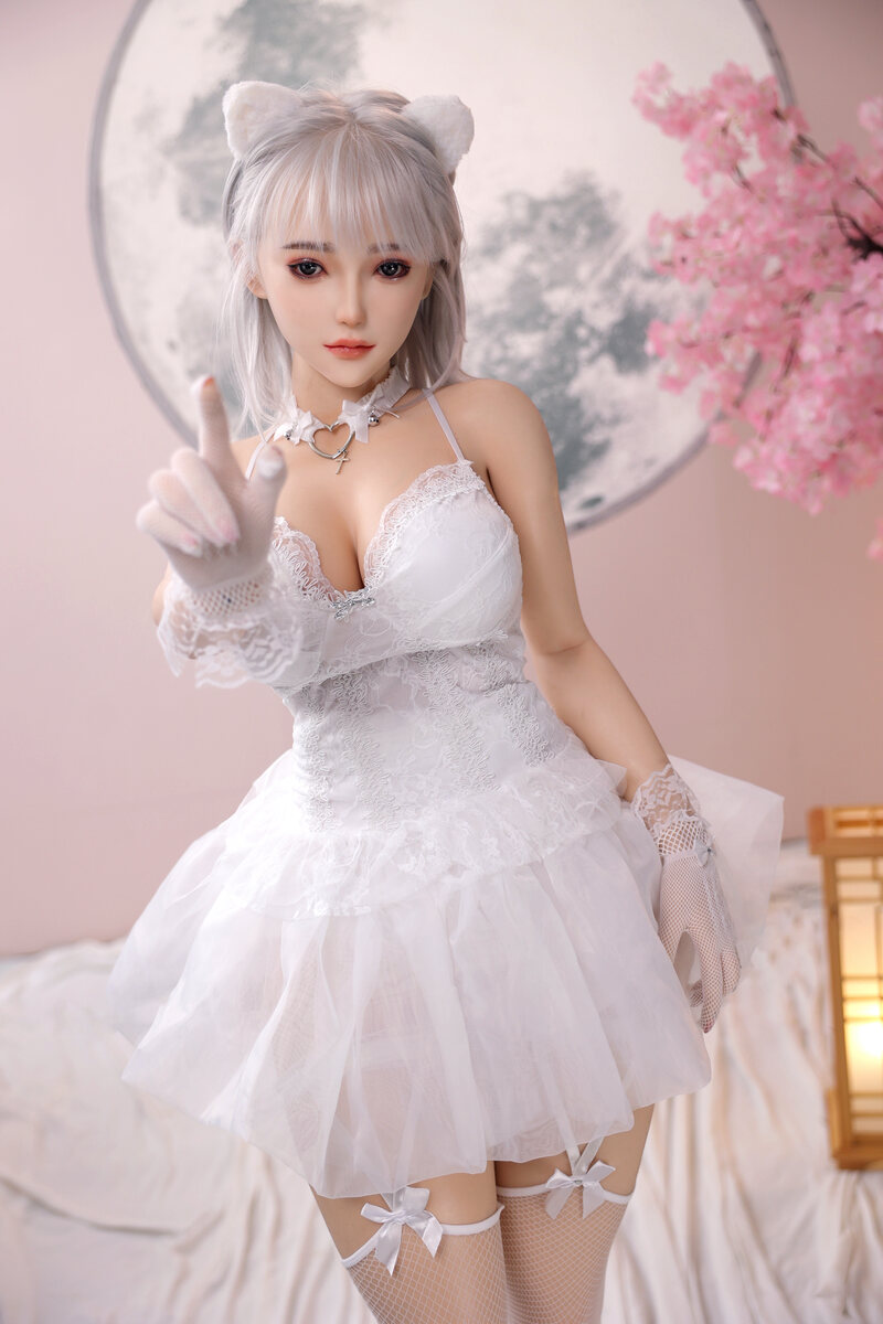 Asiatische Love Doll Chushi, blonde Haare, elegant stehend