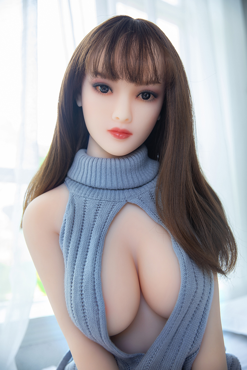sexpuppe jung