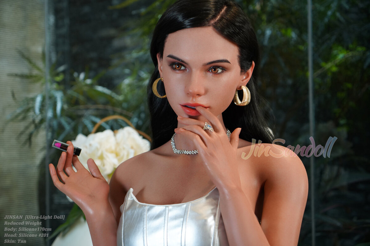 Aubrey Sex puppen mit Accessoires – stilvolle Präsentation und realistische Optik