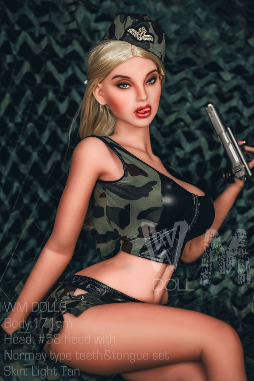 freche und verspielte sexpuppe Frau