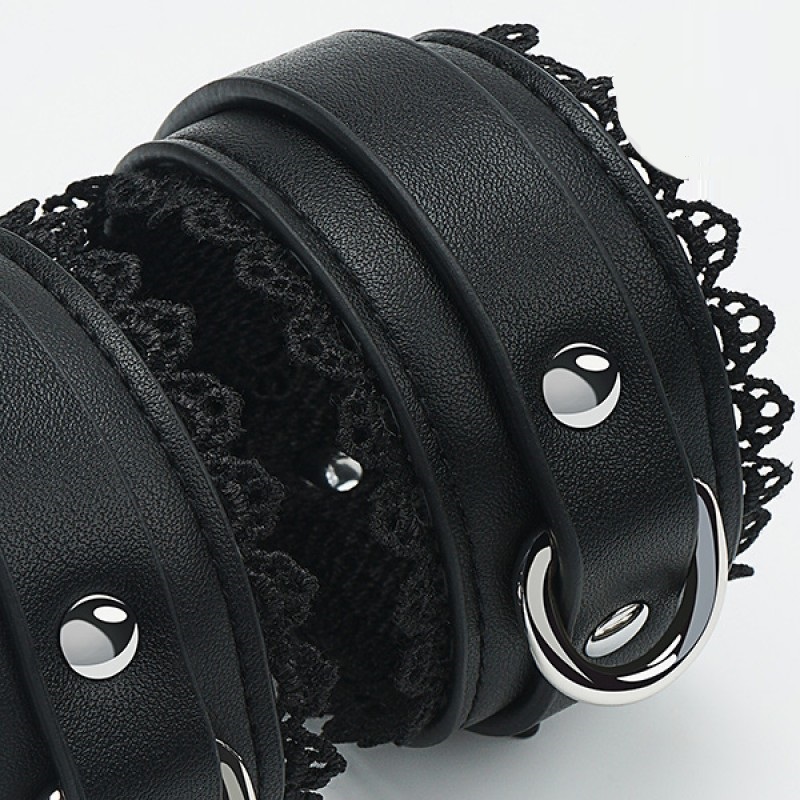 Besticktes Spitzen-Leder Halsband mit Leine