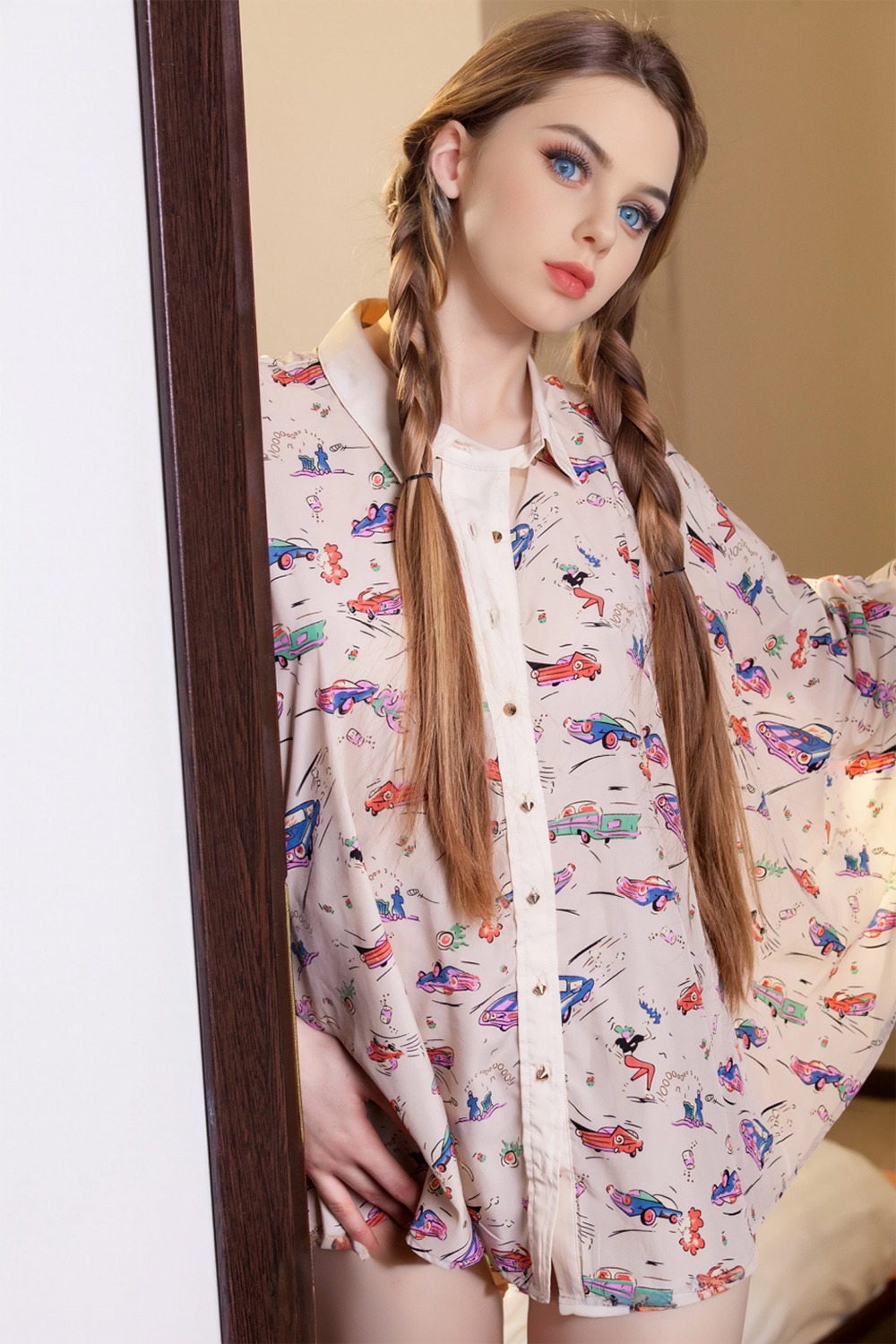 Lzayoi Liebespuppe mit langem Haar und lässiger Schlafbekleidung