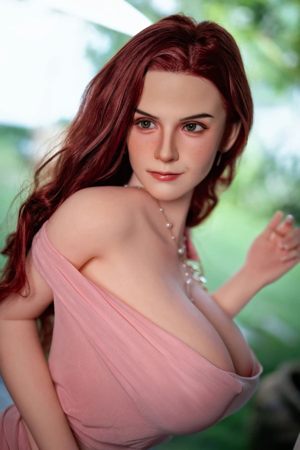 Weibliche Sammlerfigur mit feinem Make-up – ideal für Fotokunst und Dekoration